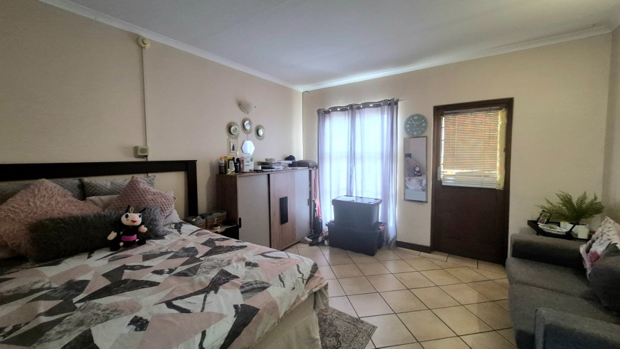 1 Bedroom Property for Sale in Elandsheuwel AH North West
